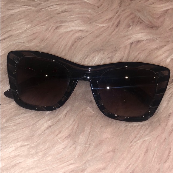 Dark brown + hint of purple toned sunglasses - Picture 2 of 5